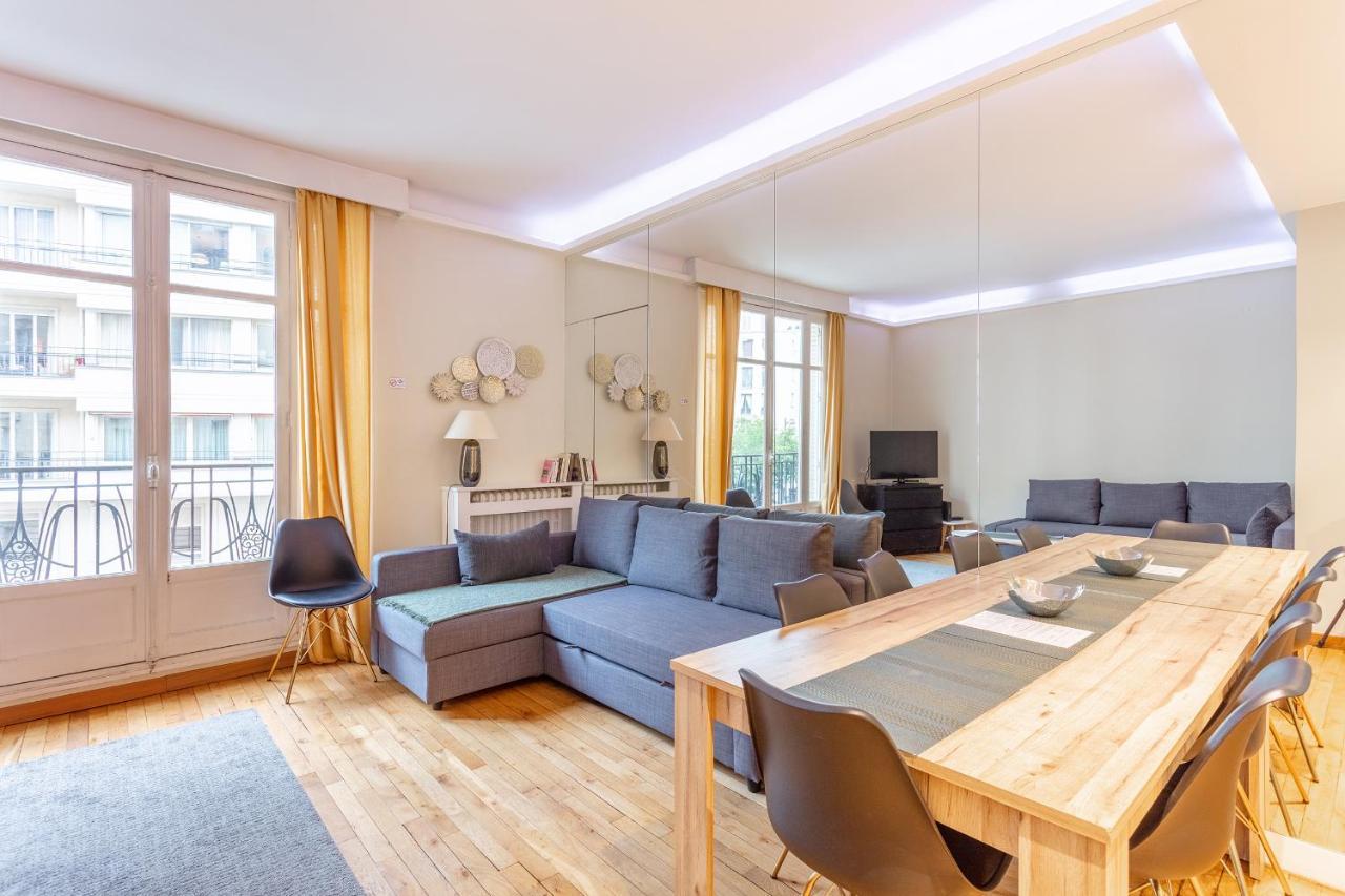 Appartement Place Du Trocadero Paris Exterior photo