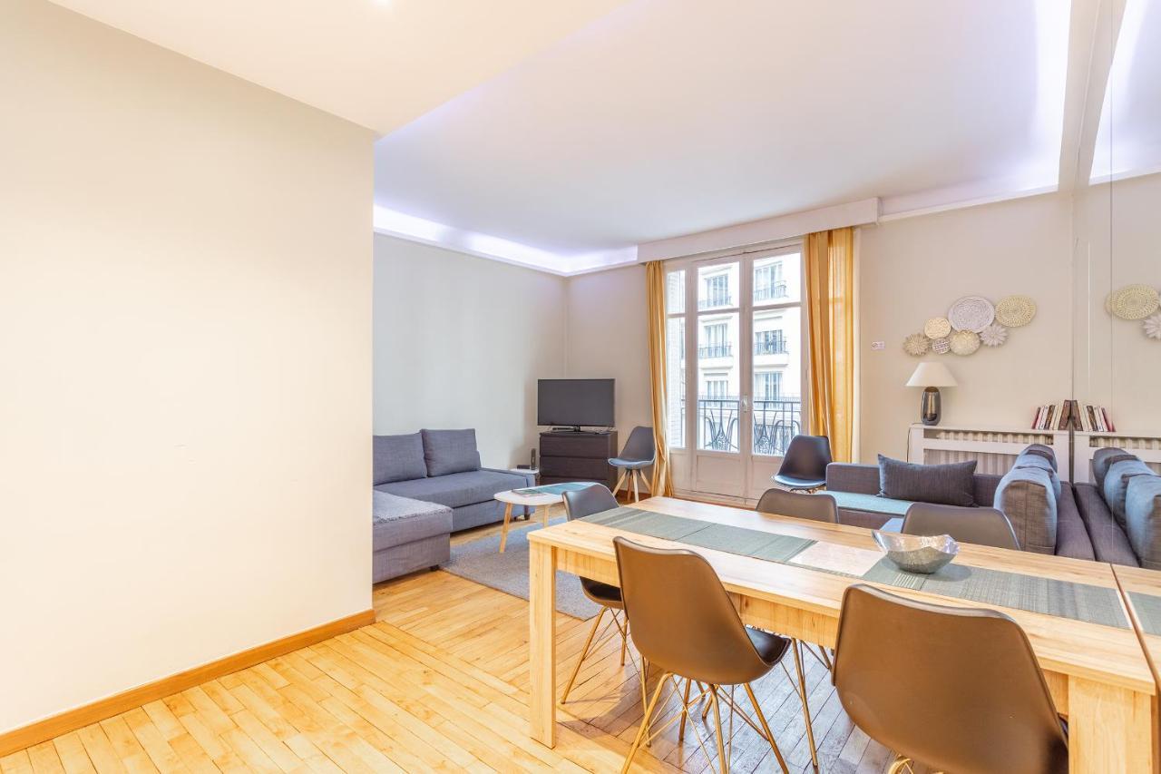 Appartement Place Du Trocadero Paris Exterior photo